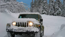Offroad Snow Jeep Passenger Mountain Uphill Drivin